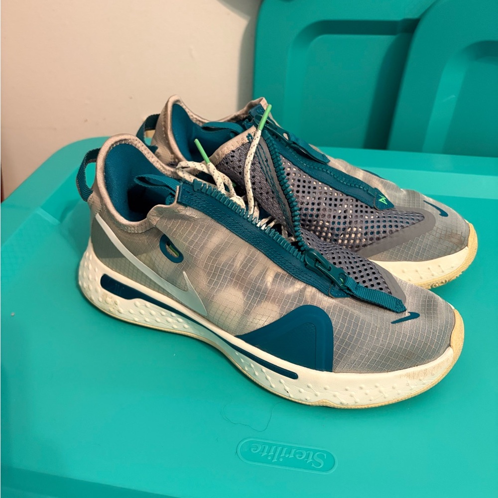 Nike PG 4
